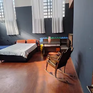 Quarto em Acomodações Particulares Casa Romântica Metrô 250m, São Paulo